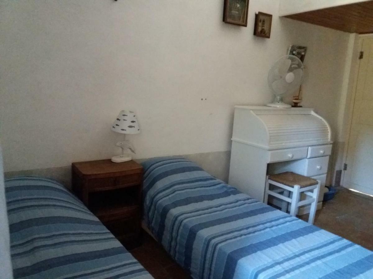 Bed and Breakfast Le Patio Des Cigales Roquefort-des-Corbieres Экстерьер фото