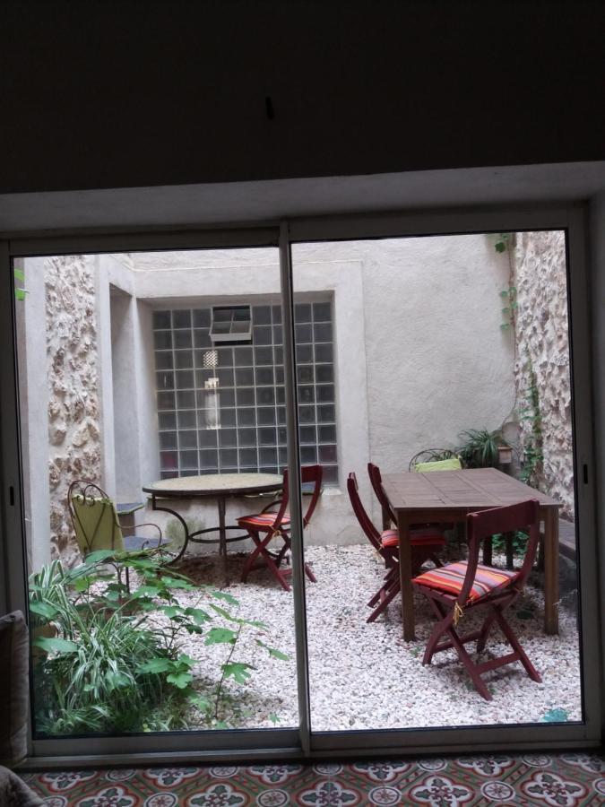 Bed and Breakfast Le Patio Des Cigales Roquefort-des-Corbieres Экстерьер фото